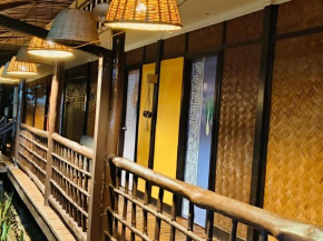 Lokal Hut Bed and Breakfast